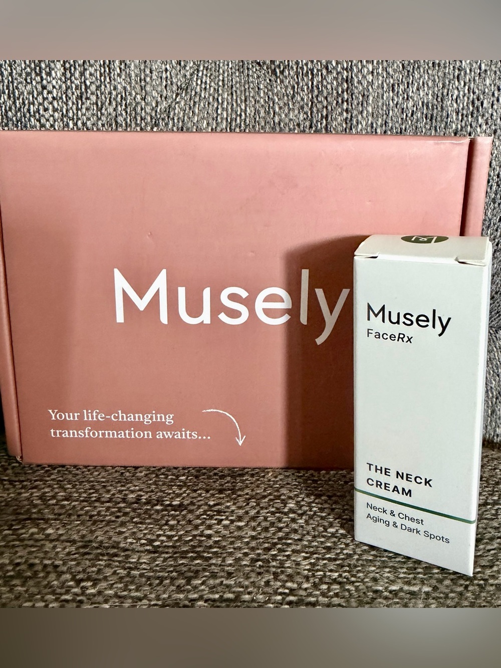 Musely The Neck Cream with Branded Box - Dusty Rose & White